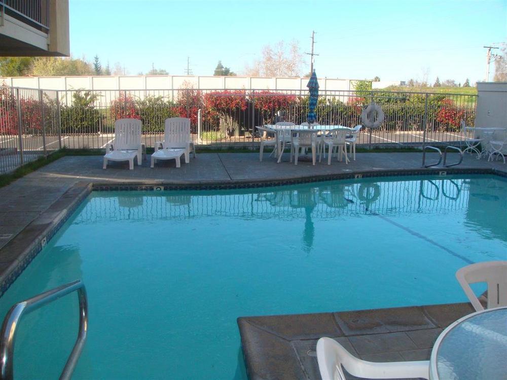 Americas Best Value Inn Stockton Facilities photo